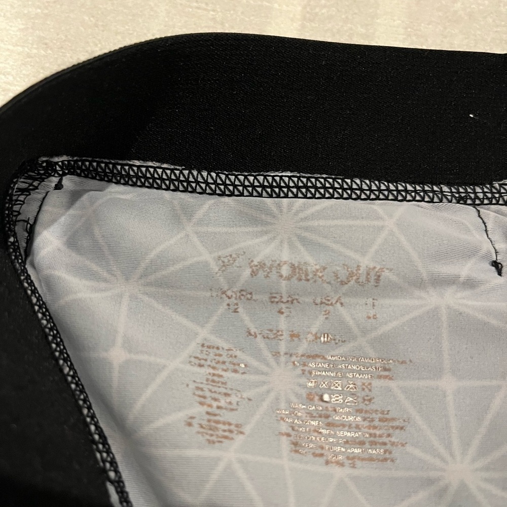 Leggings Size 8 - Picture 2 of 4